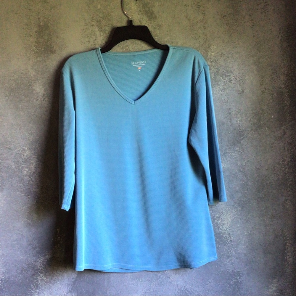 V - Neck Pull over Top with quarter length sleeves, Sz.L